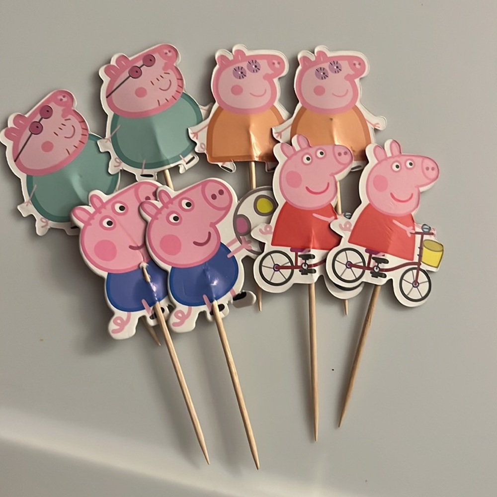 🎉New🎉Peppa Pig Birthday Cake or Cupcake Toppers🎉 - Picture 2 of 7